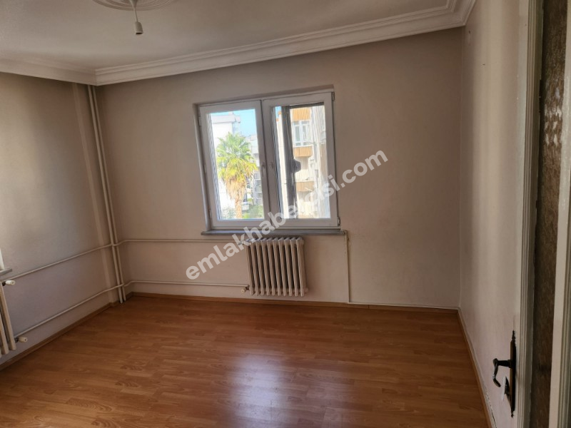 EMLAK HABERCİSİ 'NDEN MUDANYA ÖMERBEY'DE  PANORAMİK DENİZ MANZARALI OTOPARKLI SİTEDE 3+1 GENİŞ ARA KAT DAİRE