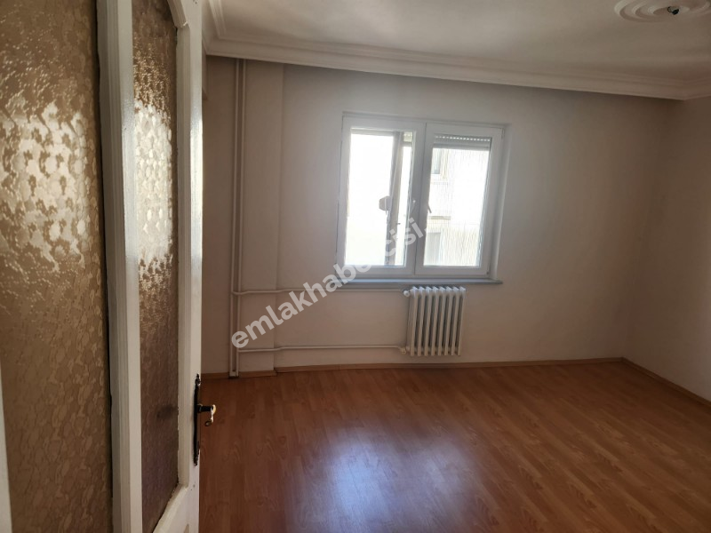 EMLAK HABERCİSİ 'NDEN MUDANYA ÖMERBEY'DE  PANORAMİK DENİZ MANZARALI OTOPARKLI SİTEDE 3+1 GENİŞ ARA KAT DAİRE