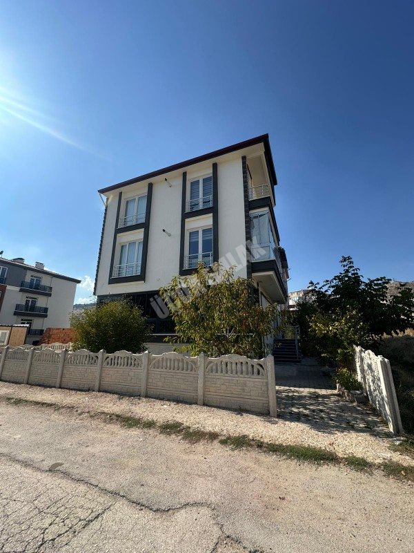 AFYON ÜÇOK EMLAKTAN KANLICA MAH KİRALIK 3+1 LÜX DAİRE