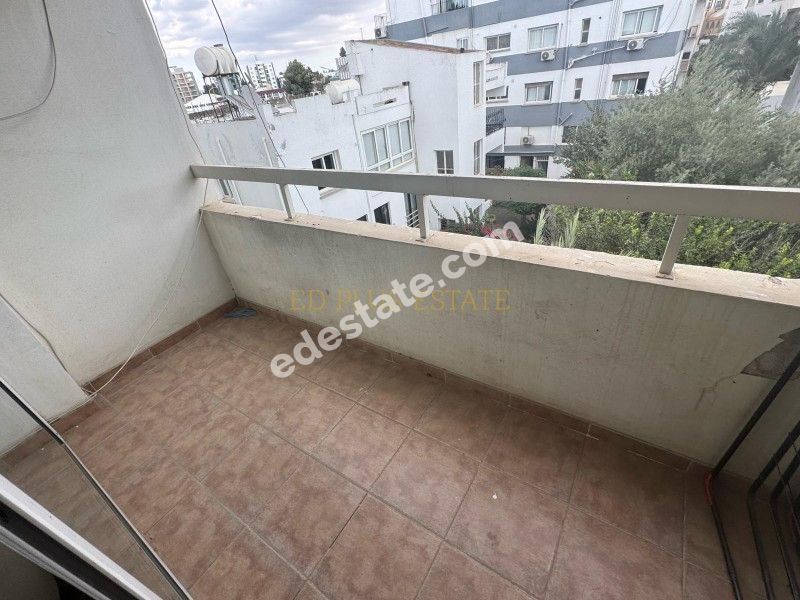 Lefkoşa Kumsal'da Ana Cadde Üzerinde Satılık 3+1 Daire