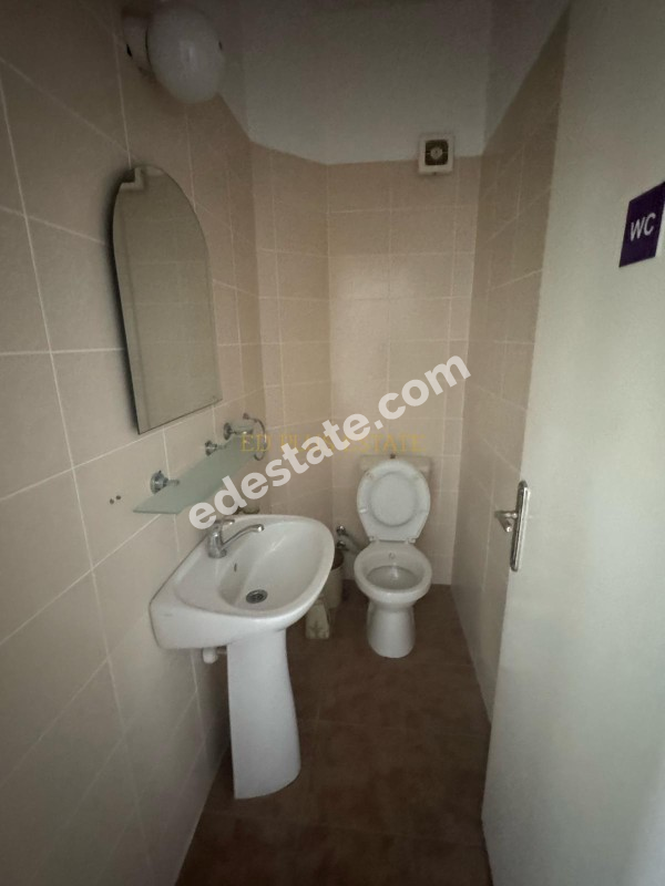 Lefkoşa Kumsal'da Ana Cadde Üzerinde Satılık 3+1 Daire