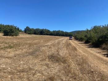 ACİL!! MEDETLİ KÖYÜNDE ZİRVEDE YOLA 85 METRE CEPHELİ MANZARALI.