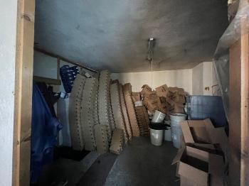 GÜNGÖREN SANAYİDE İŞ HANINDA 3 KAT 900M2 SATILIK İMALATHANE.