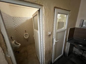 GÜNGÖREN SANAYİDE İŞ HANINDA 3 KAT 900M2 SATILIK İMALATHANE.