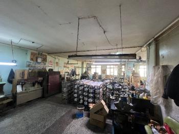GÜNGÖREN SANAYİDE İŞ HANINDA 3 KAT 900M2 SATILIK İMALATHANE.