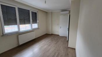 MERDİVENKÖY’DE 100 m2 ÖZEL TERASLI GENİŞ 2+1 SATILIK DAİRE