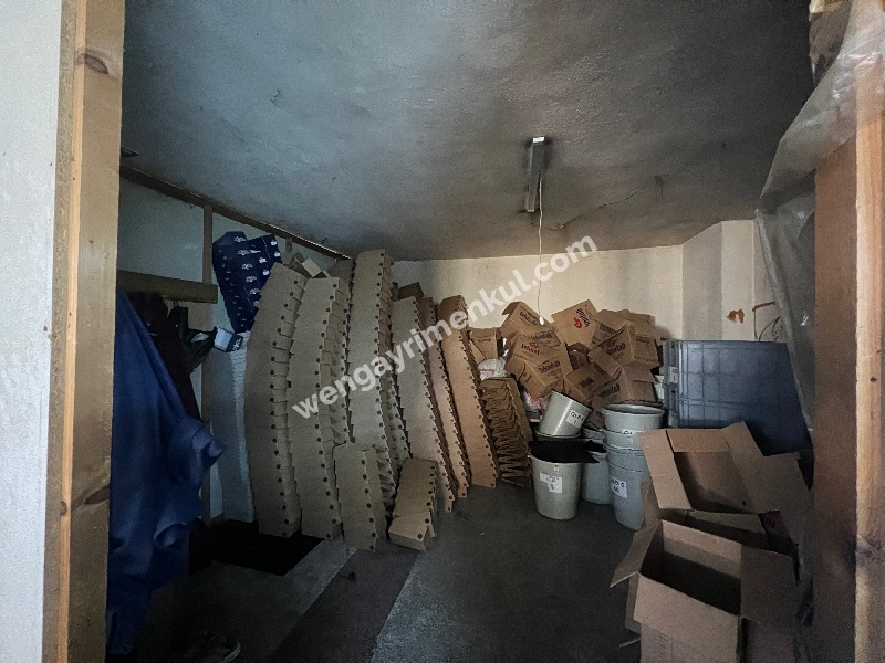 GÜNGÖREN SANAYİDE İŞ HANINDA 3 KAT 900M2 SATILIK İMALATHANE.