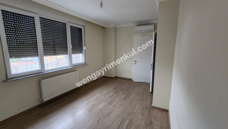 MERDİVENKÖY’DE 100 m2 ÖZEL TERASLI GENİŞ 2+1 SATILIK DAİRE