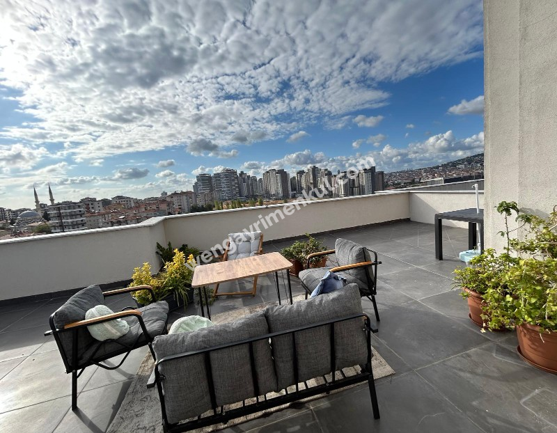 MERDİVENKÖY’DE 100 m2 ÖZEL TERASLI GENİŞ 2+1 SATILIK DAİRE