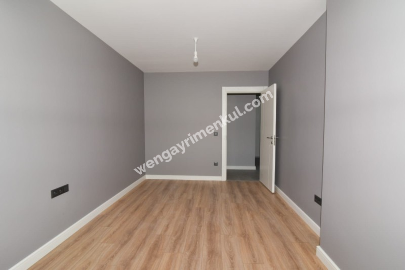 SARIYER TARABYA VADİ KONAKLARI 2+1 LÜX DAİRE ACİL SATILIK