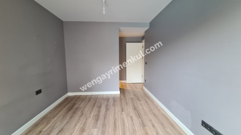 SARIYER TARABYA VADİ KONAKLARI 2+1 LÜX DAİRE ACİL SATILIK
