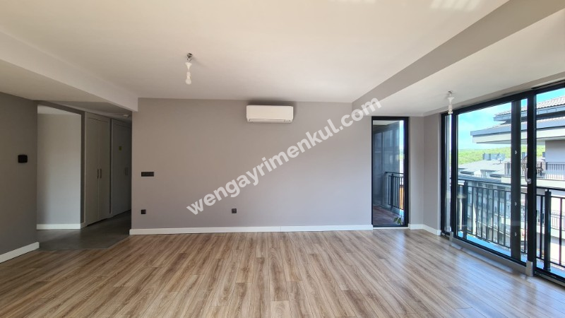 SARIYER TARABYA VADİ KONAKLARI 2+1 LÜX DAİRE ACİL SATILIK