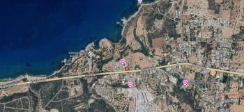 Girne Karşıyakada Anayol Üstünde Yatırımlık Ticari Satılık Arsa 