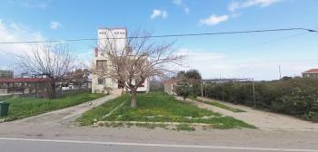 Girne Karşıyakada Anayol Üstünde Yatırımlık Ticari Satılık Arsa 