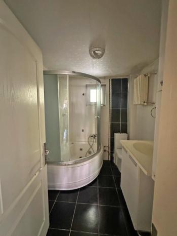 AFYON ÜÇOK EMLAKTAN İSTİKLAL MAH SATILIK 3+1 ARAKAT DAİRE