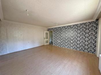 AFYON ÜÇOK EMLAKTAN İSTİKLAL MAH SATILIK 3+1 ARAKAT DAİRE