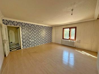 AFYON ÜÇOK EMLAKTAN İSTİKLAL MAH SATILIK 3+1 ARAKAT DAİRE