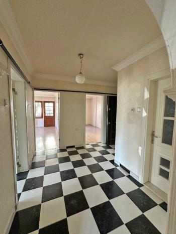 AFYON ÜÇOK EMLAKTAN İSTİKLAL MAH SATILIK 3+1 ARAKAT DAİRE