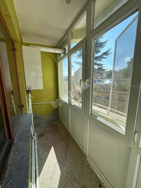 AFYON ÜÇOK EMLAKTAN İSTİKLAL MAH SATILIK 3+1 ARAKAT DAİRE