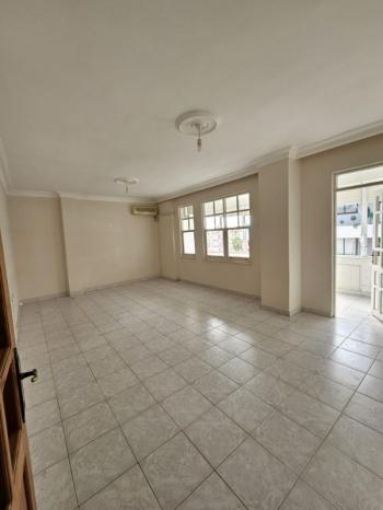 ALANYA MERKEZ KLEOPATRA KİRAIK BOŞ 2+1 DAİRE