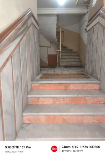 ŞİŞLİ İSKENDEROĞLU SOKAKTA KOPLE YENİLENMİŞ SIFIR EŞYALI BAÇE KATI 1+1 KİRALIK DAİRE