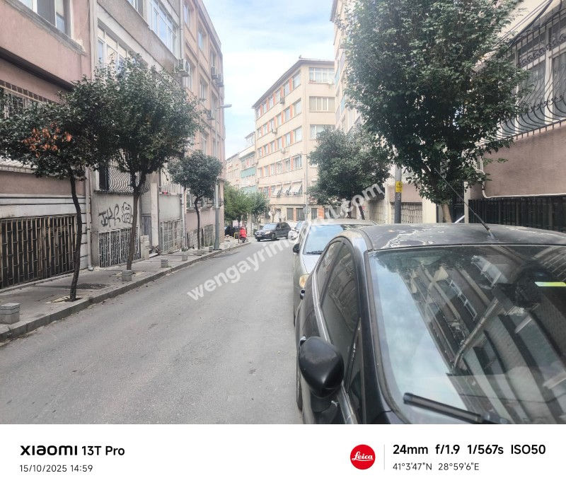 ŞİŞLİ İSKENDEROĞLU SOKAKTA KOPLE YENİLENMİŞ SIFIR EŞYALI BAÇE KATI 1+1 KİRALIK DAİRE