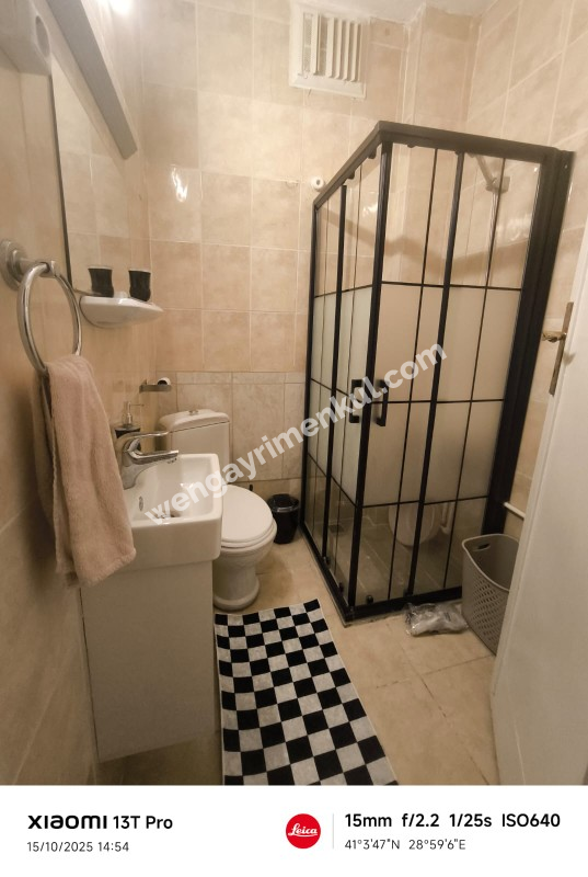 ŞİŞLİ İSKENDEROĞLU SOKAKTA KOPLE YENİLENMİŞ SIFIR EŞYALI BAÇE KATI 1+1 KİRALIK DAİRE