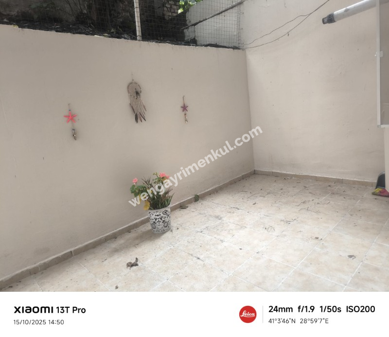 ŞİŞLİ İSKENDEROĞLU SOKAKTA KOPLE YENİLENMİŞ SIFIR EŞYALI BAÇE KATI 1+1 KİRALIK DAİRE