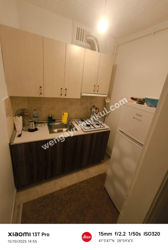 ŞİŞLİ İSKENDEROĞLU SOKAKTA KOPLE YENİLENMİŞ SIFIR EŞYALI BAÇE KATI 1+1 KİRALIK DAİRE