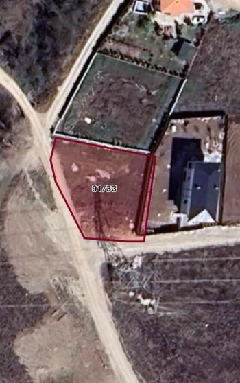 GÜVENAY - ÇORUM ÜÇTUTLAR  AYARIK BAĞLARI GİRİŞİ SATILIK VİLLA ARSASI 