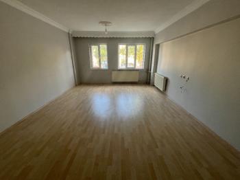 KAHVECİOĞLU EMLAK'DAN ECE MAH KİRALIK DAİRE