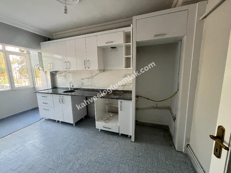 KAHVECİOĞLU EMLAK'DAN ECE MAH KİRALIK DAİRE