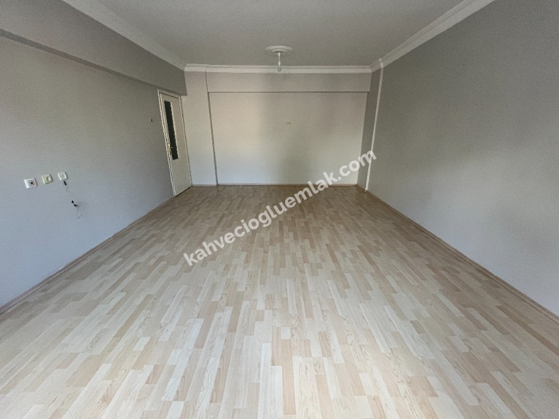 KAHVECİOĞLU EMLAK'DAN ECE MAH KİRALIK DAİRE