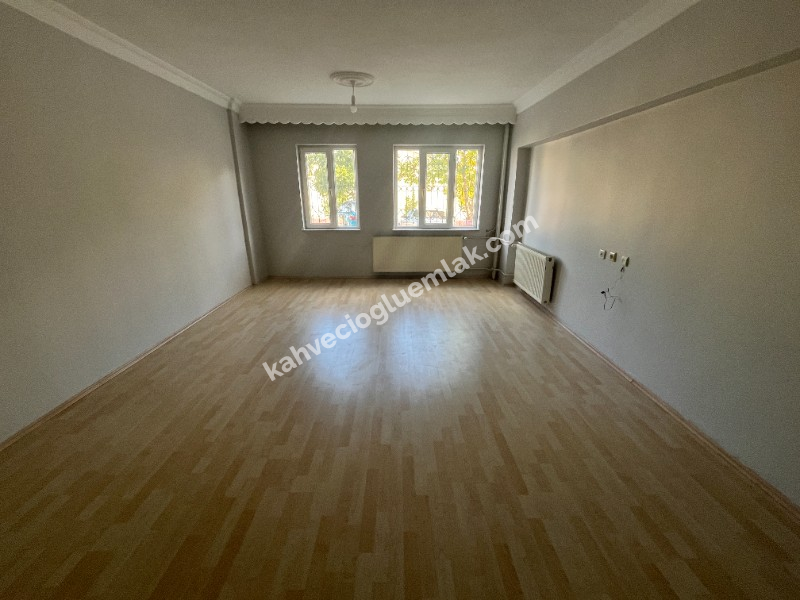 KAHVECİOĞLU EMLAK'DAN ECE MAH KİRALIK DAİRE