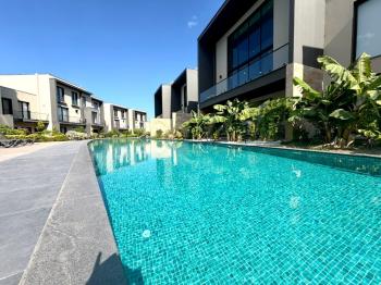 Kıbrıs Girne Kervansaray Projesi Havuz Manzaralı Satılık 2+1 Daire