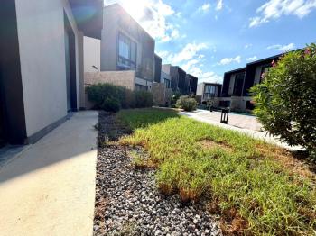 Kıbrıs Girne Kervansaray Projesi Havuz Manzaralı Satılık 2+1 Daire