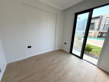 Kıbrıs Girne Kervansaray Projesi Havuz Manzaralı Satılık 2+1 Daire