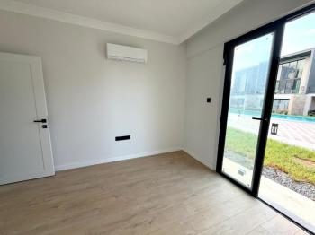 Kıbrıs Girne Kervansaray Projesi Havuz Manzaralı Satılık 2+1 Daire