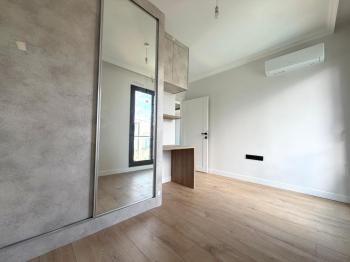Kıbrıs Girne Kervansaray Projesi Deniz ve Havuz Manzaralı Satılık 3+1 Loft Daire