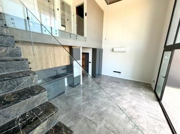 Kıbrıs Girne Kervansaray Projesi Deniz ve Havuz Manzaralı Satılık 3+1 Loft Daire