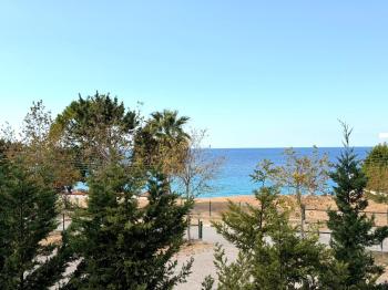 Kıbrıs Girne Kervansaray Projesi Deniz ve Havuz Manzaralı Satılık 3+1 Loft Daire