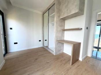 Kıbrıs Girne Kervansaray Projesi Deniz ve Havuz Manzaralı Satılık 3+1 Loft Daire