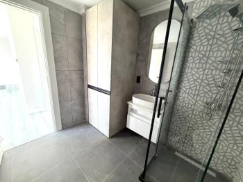 Kıbrıs Girne Kervansaray Projesi Havuz Manzaralı Satılık 4+1 Loft Daire