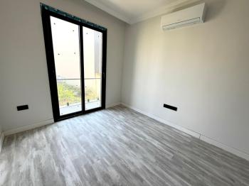 Kıbrıs Girne Kervansaray Projesi Havuz Manzaralı Satılık 4+1 Loft Daire