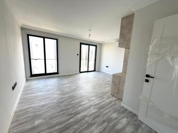 Kıbrıs Girne Kervansaray Projesi Havuz Manzaralı Satılık 4+1 Loft Daire