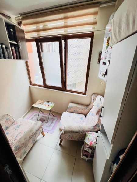 Çırçır Metro’ya 3 Dk Asansörlü Bina’da 90 m2 Balkonlu Satılık Daire