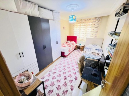 Çırçır Metro’ya 3 Dk Asansörlü Bina’da 90 m2 Balkonlu Satılık Daire