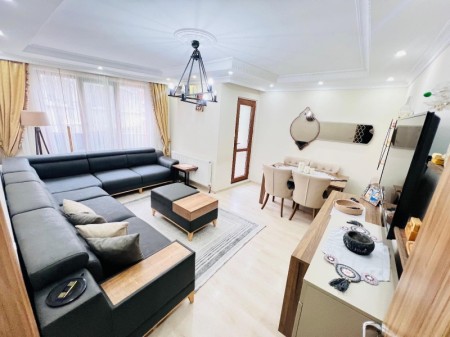 Çırçır Metro’ya 3 Dk Asansörlü Bina’da 90 m2 Balkonlu Satılık Daire