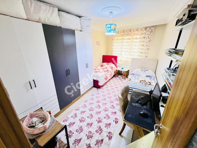 Çırçır Metro’ya 3 Dk Asansörlü Bina’da 90 m2 Balkonlu Satılık Daire