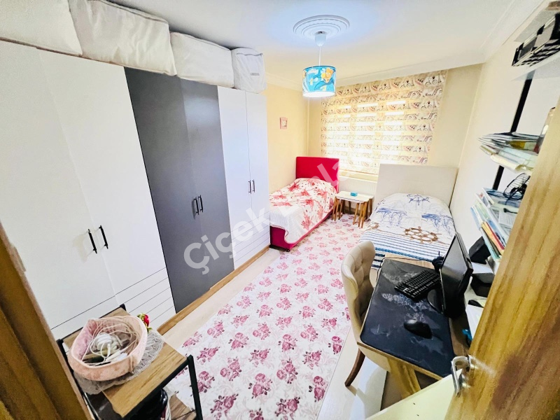 Çırçır Metro’ya 3 Dk Asansörlü Bina’da 90 m2 Balkonlu Satılık Daire